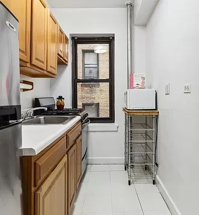 4th image of 420 E 86th St APT 2E