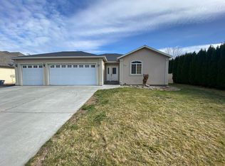 325 N Crestview Dr, Moses Lake, WA 98837