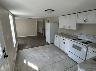 11 5th St, Webster, MA 01570