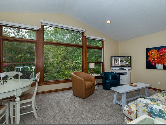 5th image of 2435 Winesap Dr