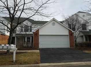 113 Meadowbrook Ln #44-D, Lake Bluff, IL 60044