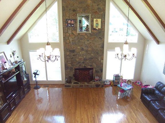 5th image of 113 Twin Lake Dr