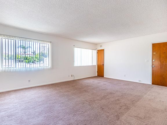 4th image of 10644 Bloomfield St APT 3