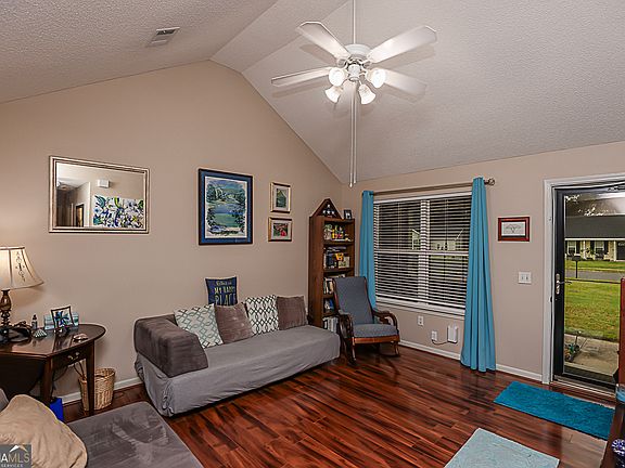 5th image of 111 Reese Way