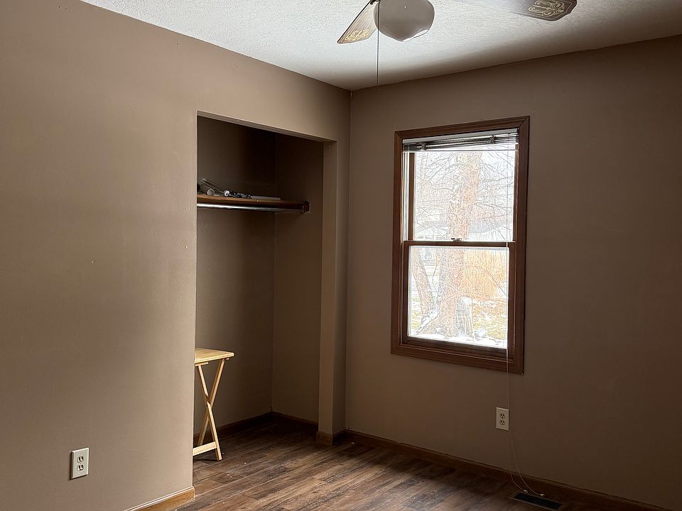 1st image of 5345 Clover Ln