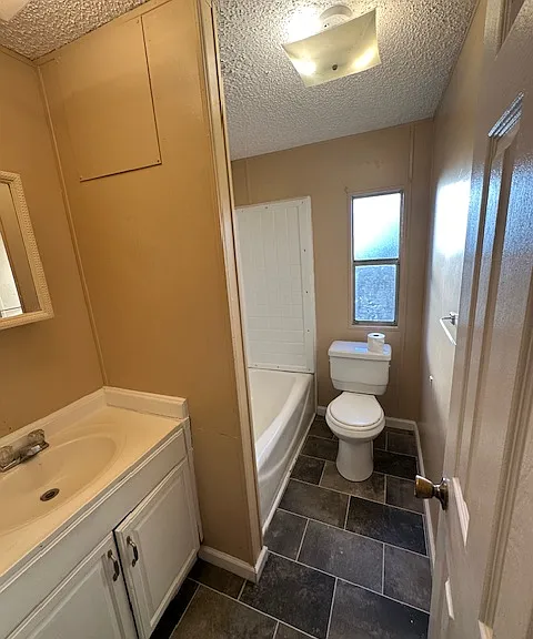 206 S Bass St — Photo 13