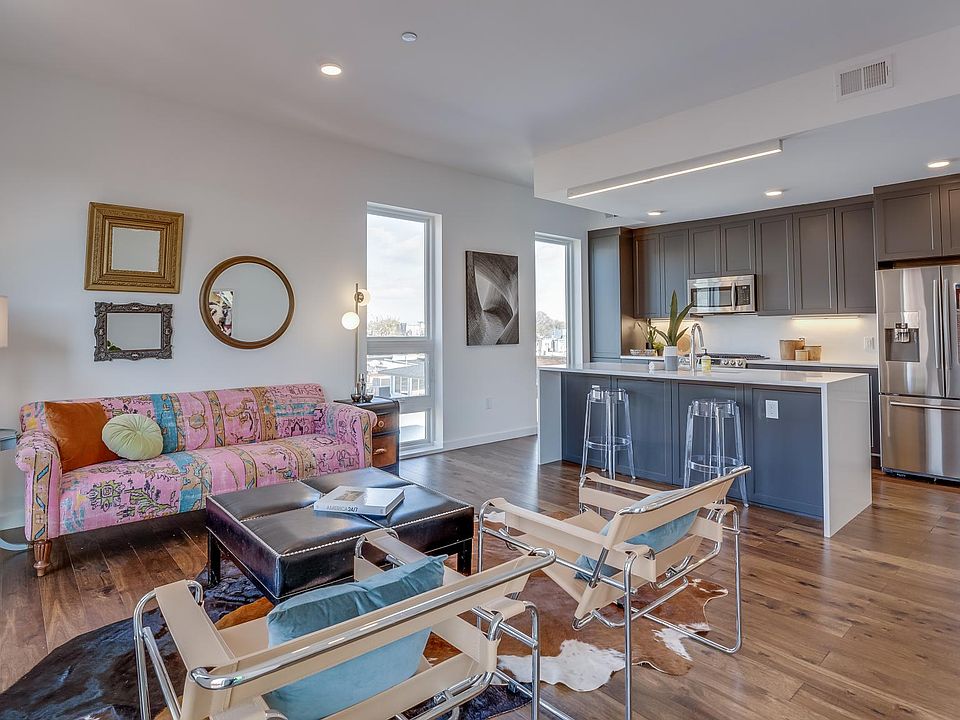Living/Kitchen