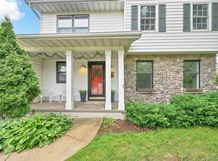 1015 Trailwood Dr, De Pere, WI 54115