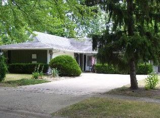 17 Crofton Rd, Oswego, IL 60543