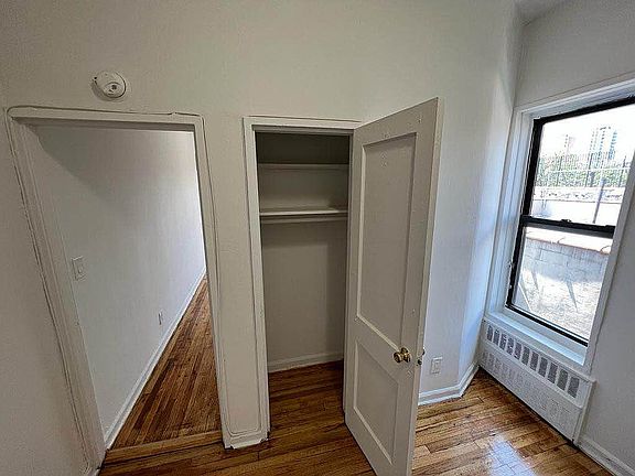 2nd image of 200 W 113th St #G11