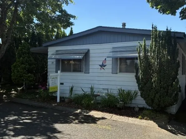 NE Sandy Blvd #15, Fairview, OR 97024