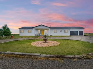 45535 Wolf Creek Dr, Bennett, CO 80102