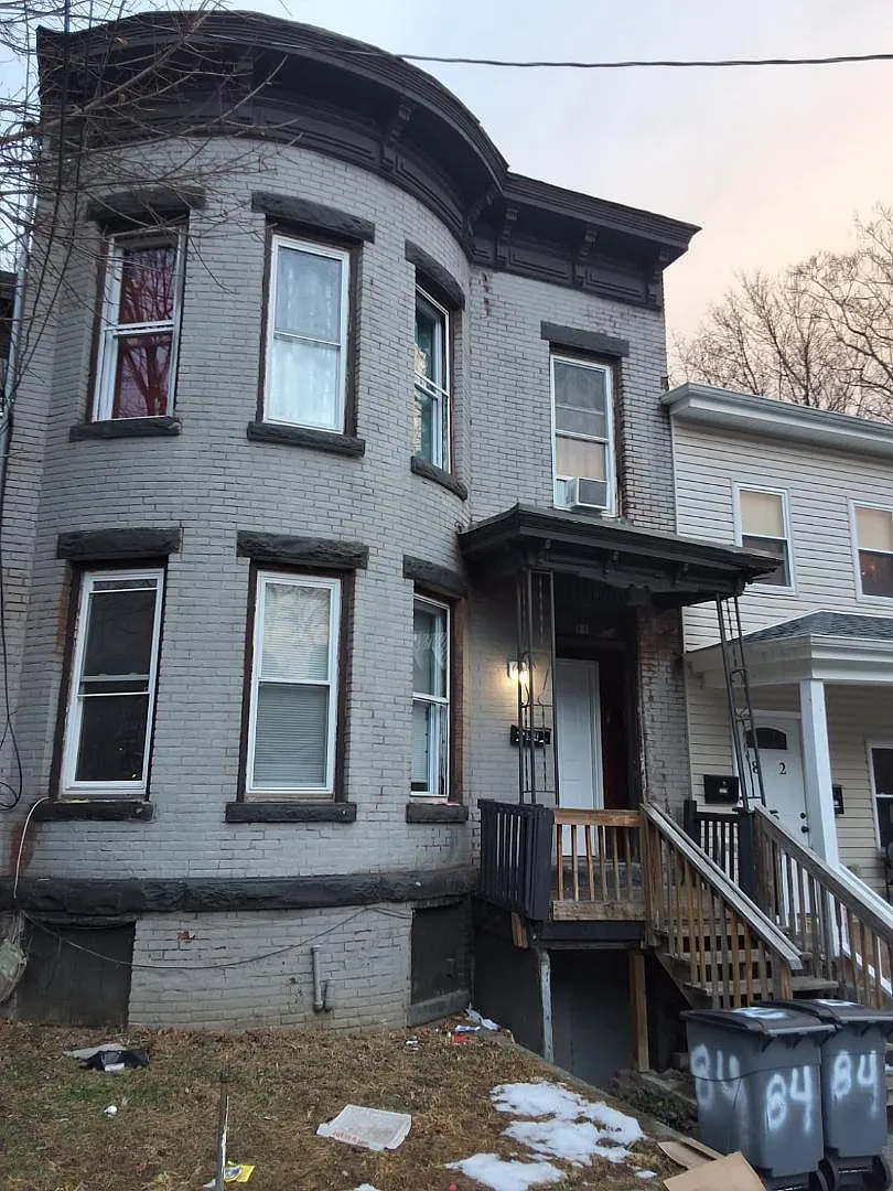 84 Carson Ave. - 1st Floor — Photo 4