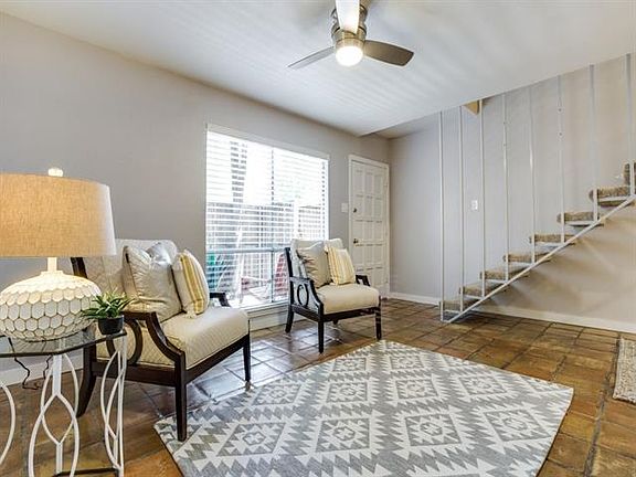 3rd image of 2702 Douglas Ave #111