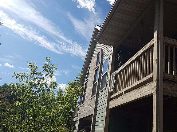 Upper level unit