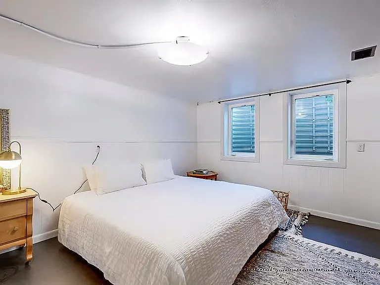 King size downstairs oversize bedroom