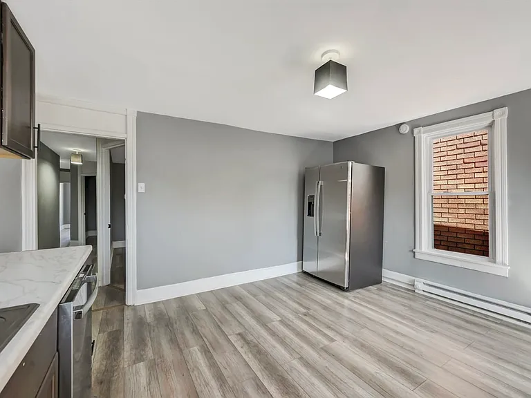 128 E Broad St #C — Photo 30