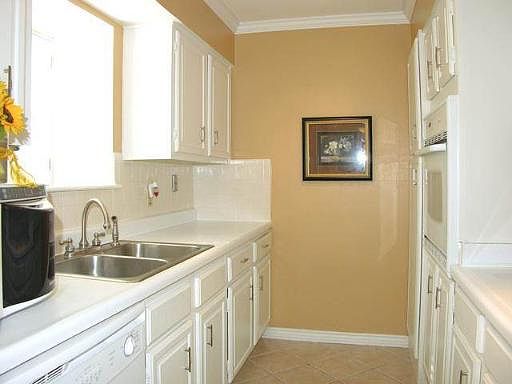 4th image of 7834 BROADWAY #608