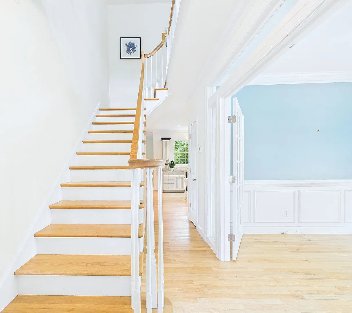 Beautiful Home In Oyster Harbour Neighborhood - Available Now! — Photo 4