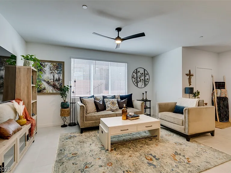 1535 Maria Crossing Ave — Photo 10