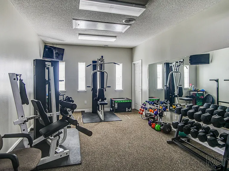 Meridian Park Apartments — Photo 9