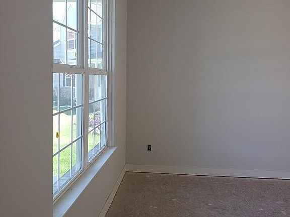 4th image of 9802 Cobb Hollow Ct