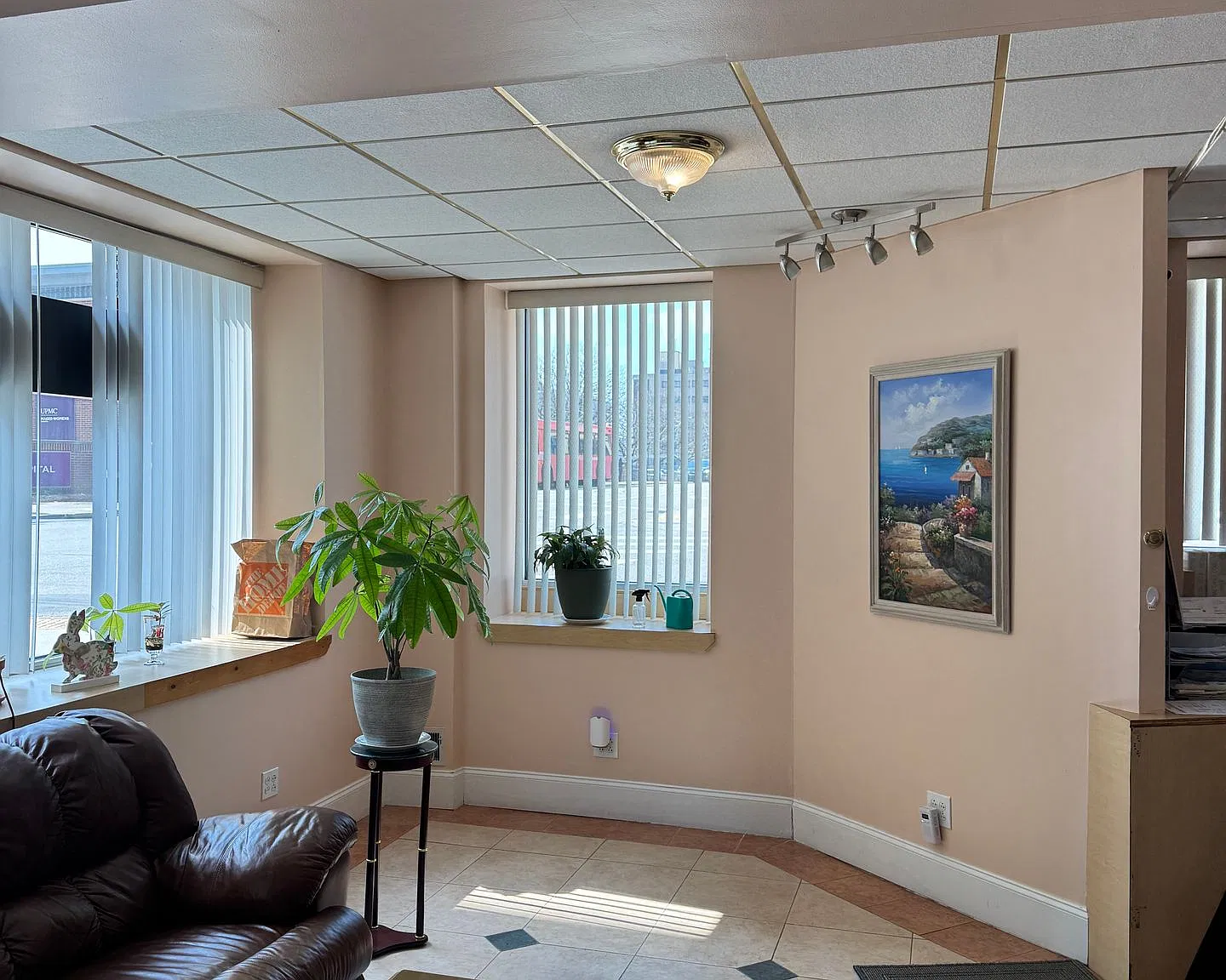 3401 Forbes Ave — Photo 4