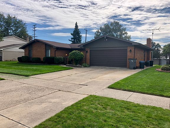 3rd image of 16724 Terra Bella Dr