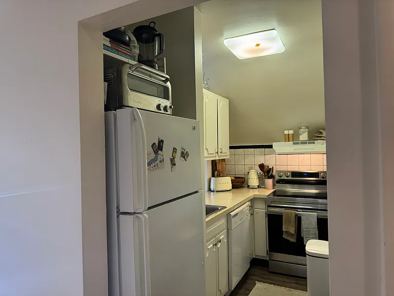 400 S Highland Ave #1B — Photo 7