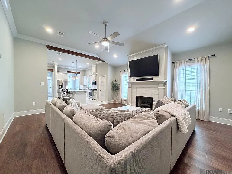 6643 Silver Oak Dr — Photo 8