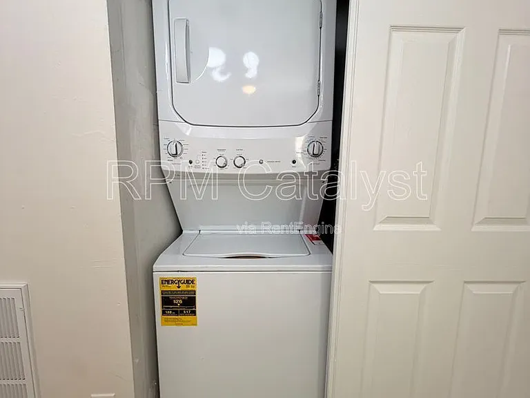 6905 1/2 N Duncan Ave #A — Photo 12