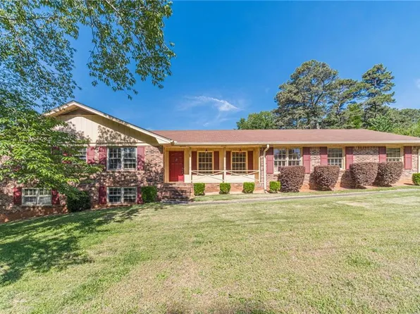 5565 Five Forks Trickum Rd, Stone Mountain, GA 30087