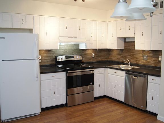 2nd image of 424 N Clay Ave Unit F