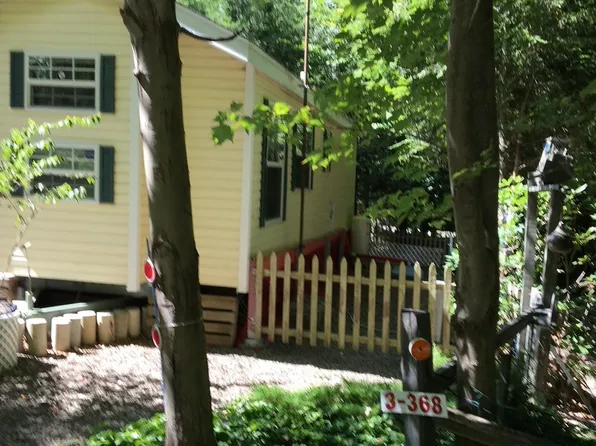 37 Kechi Trl, Newfoundland, PA 18445