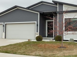 1913 Southbridge Dr, Adel, IA 50003