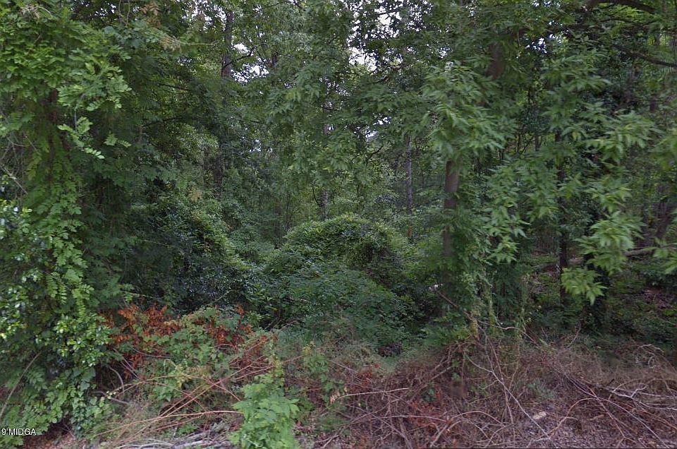 2nd image of 1818 Long Ridge Dr