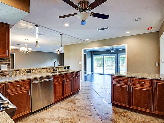 4th image of 3396 Espanola Dr