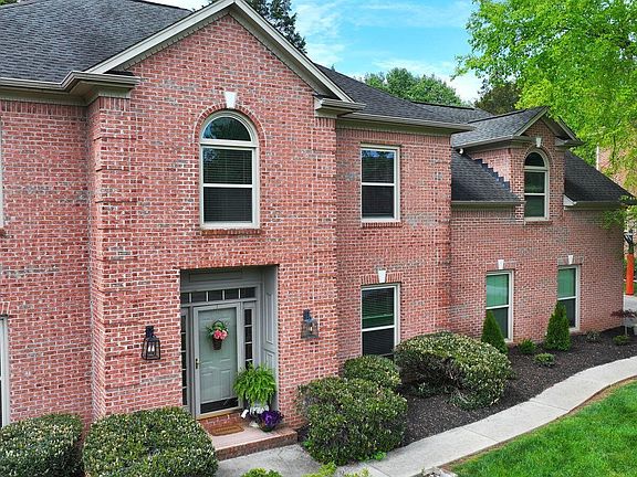 4th image of 204 Treyburn Dr