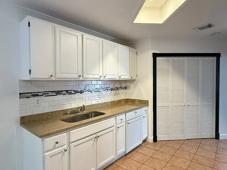 9666 Green Plain Dr — Photo 5