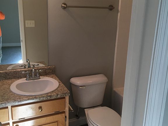 2nd image of 116 Laurelwood Ct