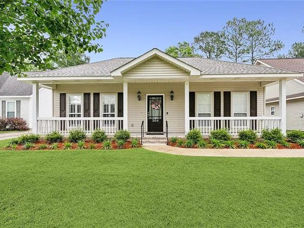 304 Carriage Pines Ln, Covington, LA 70435