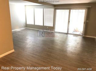 1111 SW 148th St APT 2, Burien, WA 98166