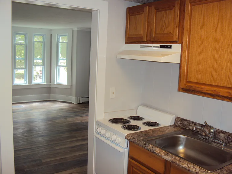 26 Pleasant St #2 — Photo 3