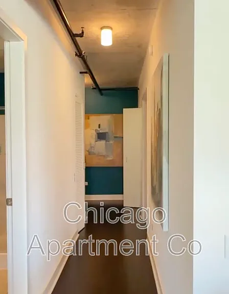 741 S Clark St #1010 — Photo 3