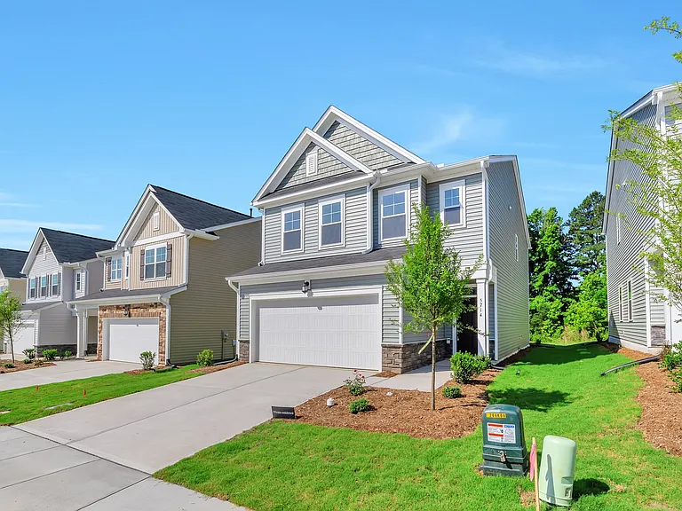 5714 Woodlawn Dr — Photo 2