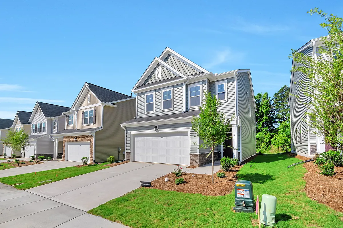 Building Photo - 5714 Woodlawn Dr