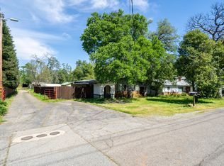 1440 Oakdale Ln, Redding, CA 96002