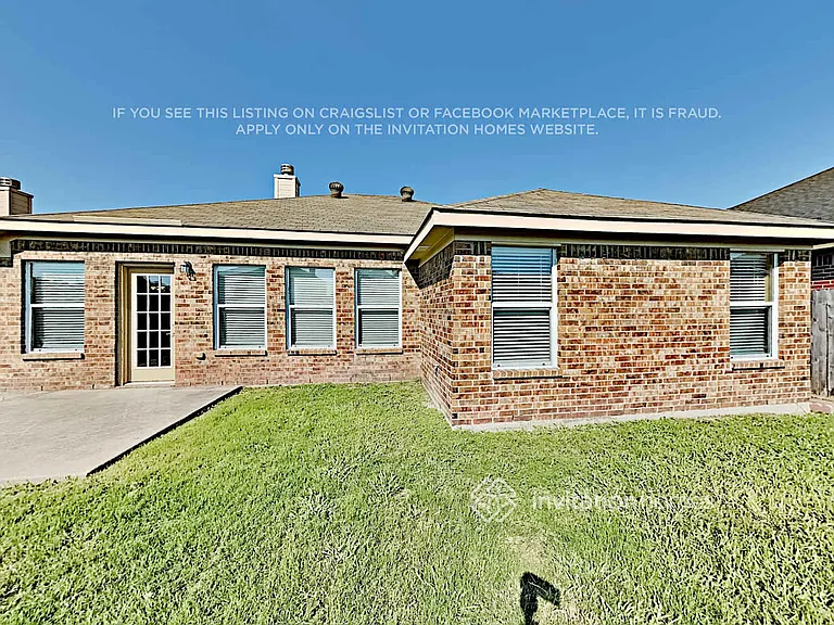 7419 Lake Front Trl — Photo 16