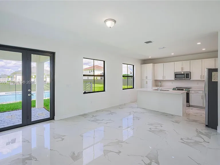 32242 SW 194th Ave — Photo 3