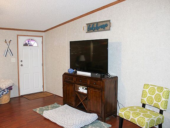 5th image of 85 Lake Park Dr